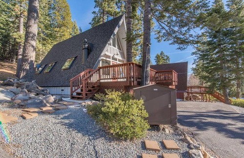 Talmont House | Dancing Bear by AvantStay Newly Remodeled A Frame in Talmont Access To Lake Tahoe Park Association