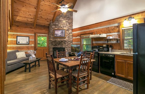 Townsend Cabin | Dancing Bear Lodge
