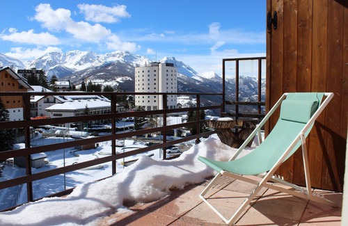 Sauze d'Oulx Apartment | Danda Terrace Apartment