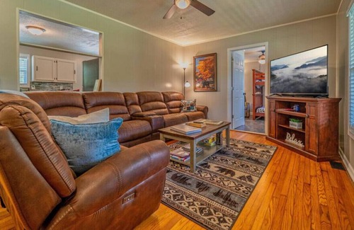 Dandridge House | Dandridge Lakeview Home