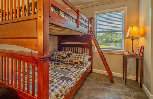 Dandridge House | Dandridge Lakeview Home