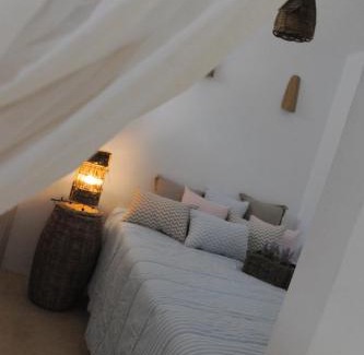 Voia House | Dandy Villas Velanidia - Fisherman's Hut - By the Sea