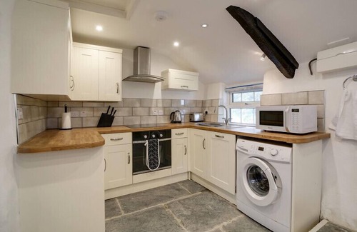 Port Isaac Cottage | DANE COTTAGE, pet friendly, character holiday cottage in Port Isaac