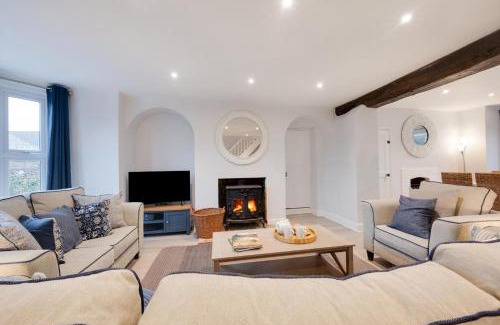 Bacton House | Danecote