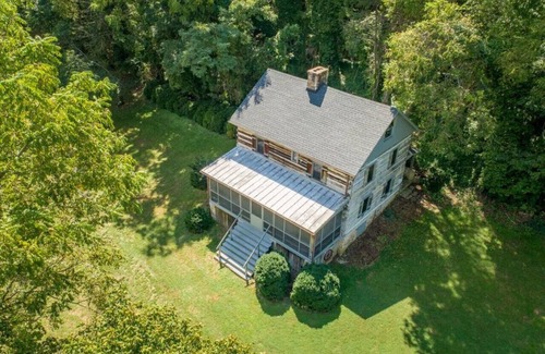 Luray Apartment | Daniel Boone Cabin RPC