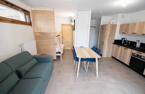 Saint-Jean-dʼAulps Apartment | Dans résidence neuve LE SNOW ROC sur les pistes, grand studio cosy 5 pers avec terrasse panoramique, SAUNA, WIFI