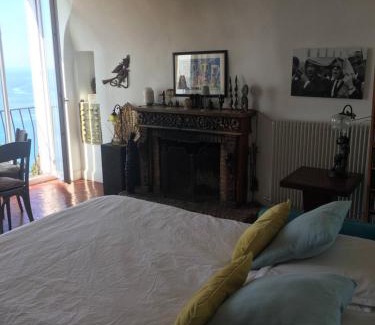 Old Town Apartment | Dans village médiéval piétonnier, Suite exécutive vue mer exceptionnelle