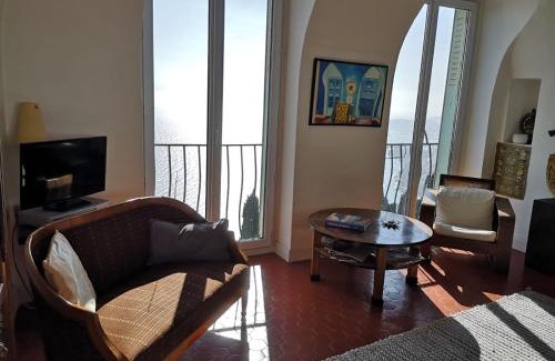 Old Town Apartment | Dans village médiéval piétonnier, Suite exécutive vue mer exceptionnelle