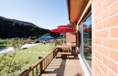 Danyang House | Danyang Sosunam Hwangto Mauel Pension