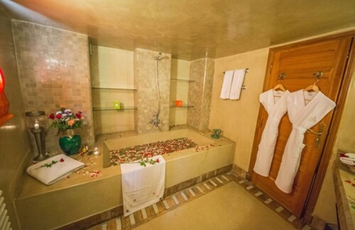 El Mokhifa House | Dar Victoria