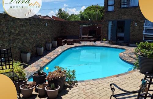 Trichardt Hotel | Dara on Schabort street