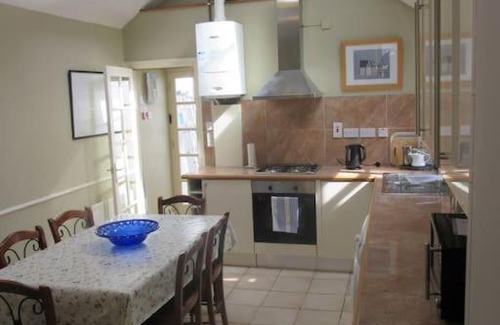 Londonderry House | Darcus Cottage