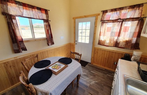 Weldon Cabin | Dark skies and 90 acres of nature - Glamping Pods/Tiny Houses near Lake Isabella