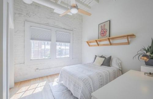 Athens Hotel | Darlin' Downtown Dawghouse