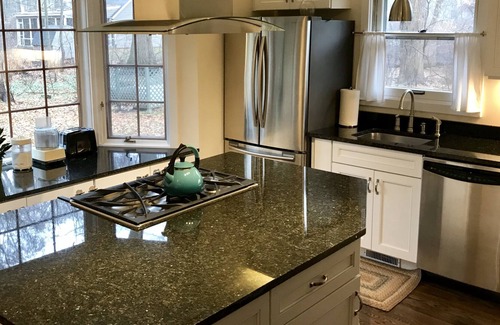 Michigan City Cabin | Darling 3bdrm 2ba cabin on acre; .5 to lake Min. 30 days