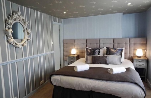 Kemptown House | Darling By the Seaside - By Crown Gardens Holiday Homes