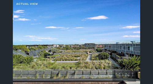Darling Harbour Apartment | Darling Harbour stunning city location with pool, gym, wifi, Netflix