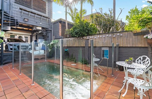 Pyrmont House | Darling Harbour, The Star | Country in City - Pool