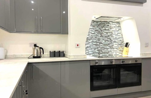 Wigan Apartment | Darlington Suites by SA Stays
