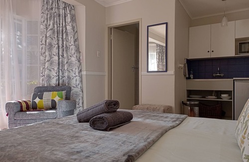 Greater Johannesburg Metropolitan Area House | Darrenwood Guest House