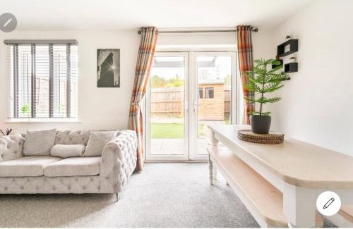 Dartford House | Dartford Terrace Lakefront