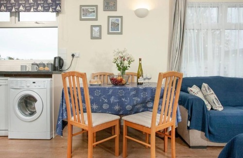 Dartmouth Ski Chalet | Dartmouth Devon - Norton Park 2 bedrooms detached chalet - 2 bathrooms & parking
