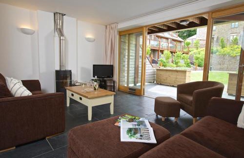 Totnes Cabin | Dartmouth Green Lodges