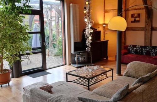 Castell Apartment | Das Castellchen, Historische Scheune und Garten