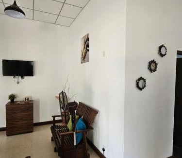 Nuwaragam Palatha Central House | Das Villa