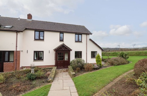 Brayford Cottage | Dassel Cottage