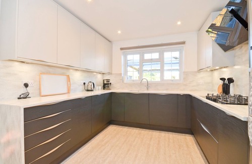 Cowes Ski Chalet | Dassia