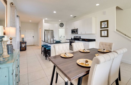 Bridgewater Crossing House | Davenport Home w/ Pool Access ~ 11 Mi to Disney!