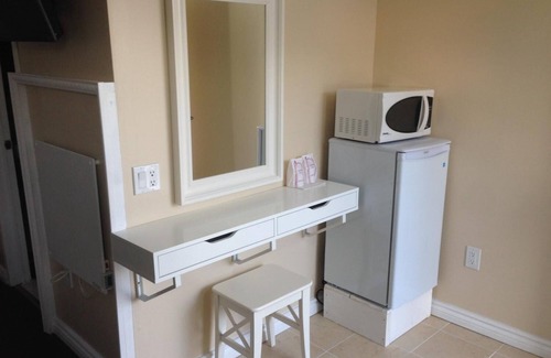 Paris Hotel | Davidson Motel