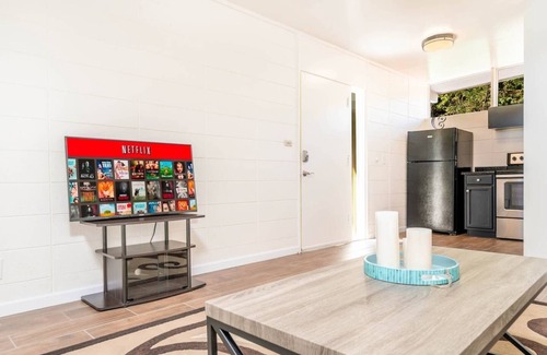 Central Davis House | Davis Downtown Bungalow Downtown