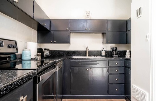 Central Davis House | Davis Downtown Bungalow Downtown