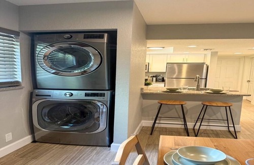 Davis Islands Apartment | Davis Island Retreat