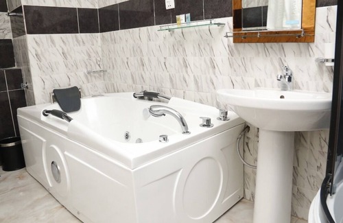 Uyo Hotel | Davok Suites Uyo