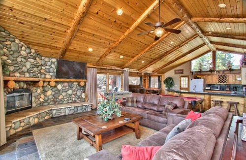 Eagle Mountain Estates House | Day Dreamers Retreat w/spa, arcade, piano, & more!