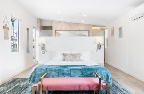 Hollywood Hotel | Day Dreams by AvantStay Prime Walkable Hollywood Location Studio w Balcony
