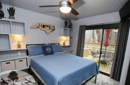 Chimney Rock Cottage | Day Drinkin - Cottonwood Properties