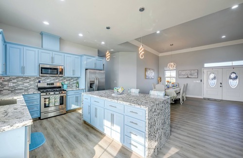 Madera House | Day Trip to Yosemite: Spacious Home w/Fireplace