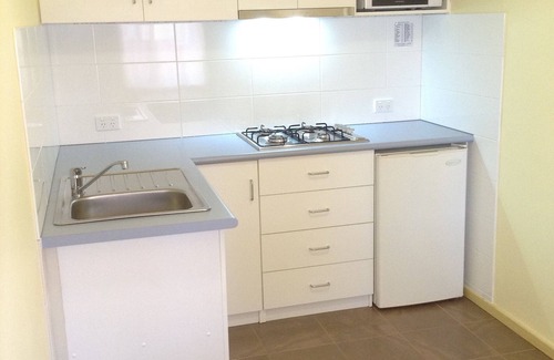 Broken Hill Hotel | Daydream Motel and Apartments