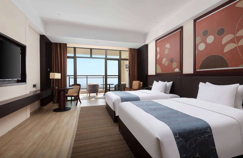 Gangkou District Hotel | Days Hotel By Wyndham Fangchenggang Bailang Beach