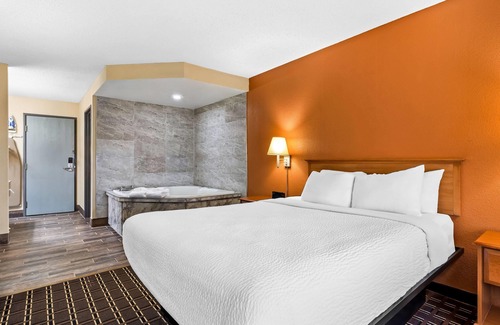Black River Falls Hotel | Days Inn by Wyndham Black River Falls I-94 on ATV Trail