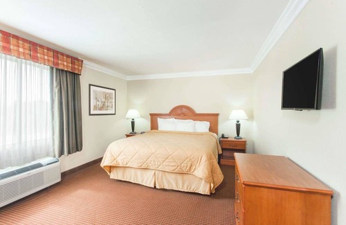 Olde Carlsbad Hotel | Days Inn by Wyndham Carlsbad