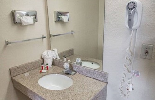 Fort Walton Beach Hotel | Days Inn by Wyndham Fort Walton Beach