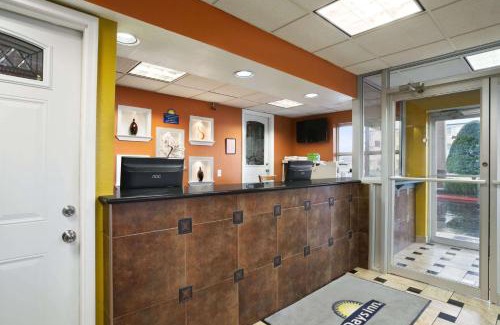 Nashville Hotel | Days Inn by Wyndham Airport Nashville East