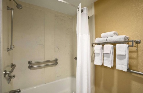 Nashville Hotel | Days Inn by Wyndham Airport Nashville East