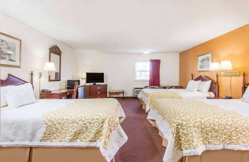 Amherst Hotel | Days Inn by Wyndham Amherst