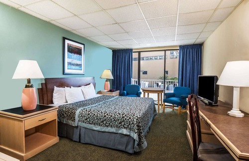 Atlantic City Hotel | Days Inn by Wyndham Atlantic City Oceanfront-Boardwalk